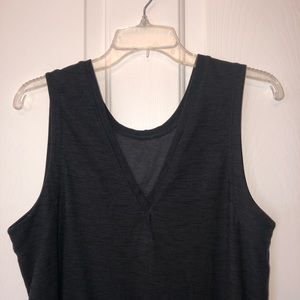 Old Navy Active Workout Tank-V in back, L